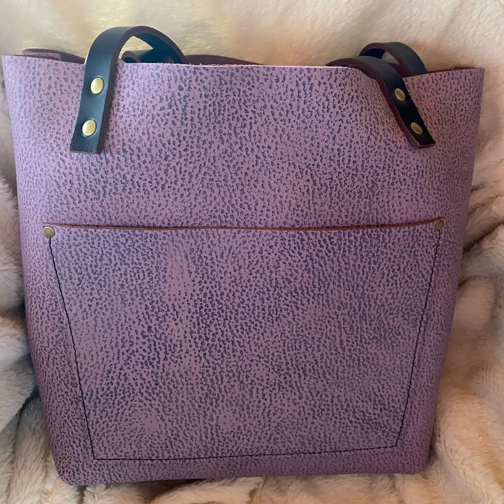 Portland Leather Lilac Medium Tote